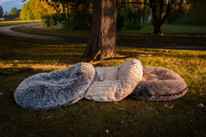 BAGEL DOG BED | ECO-FRIENDLY PLUSH ROUND BED WITH WASHABLE COVER